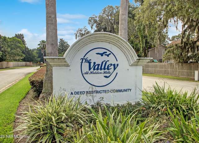 Property at 11716 Valley Garden Dr, Jacksonville, FL 32225, 3 beds, 2 baths