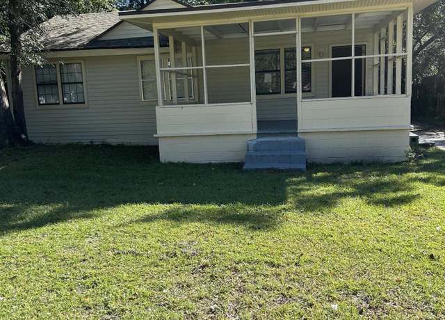 Property at 957 Odessa Dr E, Jacksonville, FL 32254, 3 beds, 1 bath