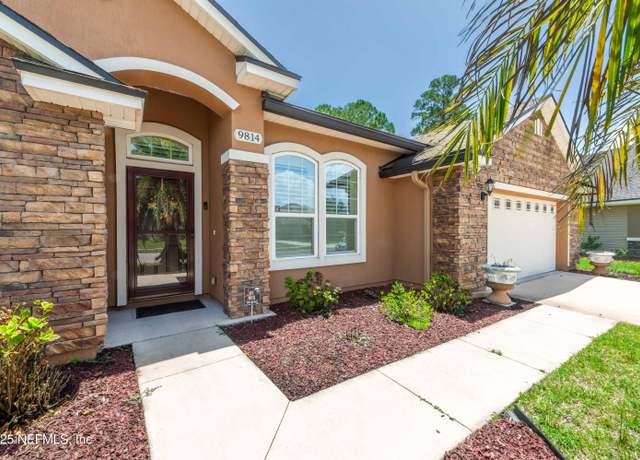 Property at 9814 Patriot Ridge Dr, Jacksonville, FL 32221, 3 beds, 2 baths
