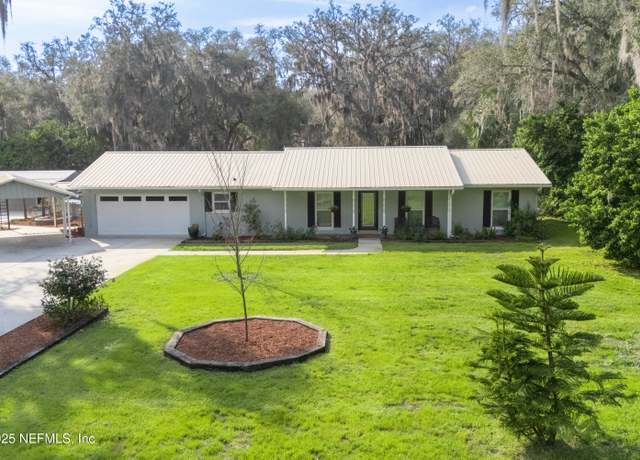 Property at 308 SE 2nd Ave, Melrose, FL 32666, 3 beds, 2.5 baths