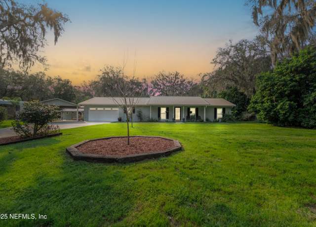 Property at 308 SE 2nd Ave, Melrose, FL 32666, 3 beds, 2.5 baths