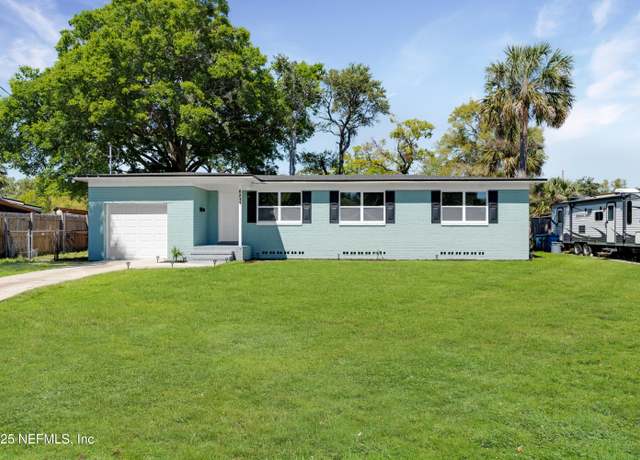 Property at 6211 Round Oak Ln, Jacksonville, FL 32277, 3 beds, 2 baths