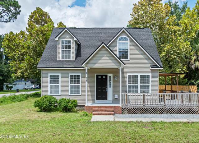 Property at 1809 Lakewood Rd, Jacksonville, FL 32207, 4 beds, 2.5 baths