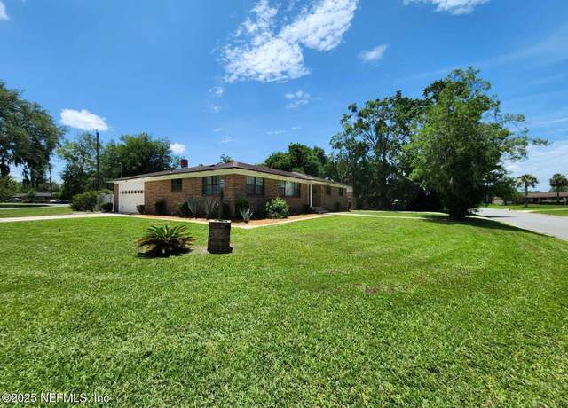 Property at 8514 Concord Ct, Jacksonville, FL 32208, 3 beds, 2.5 baths