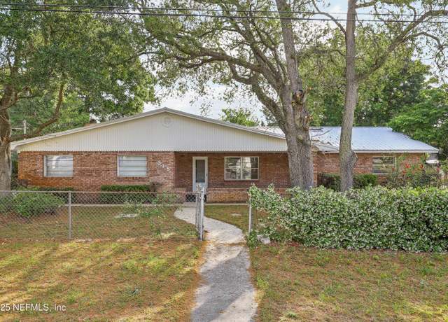 Property at 315 Jasmine Rd, St. Augustine, FL 32086, 3 beds, 2 baths