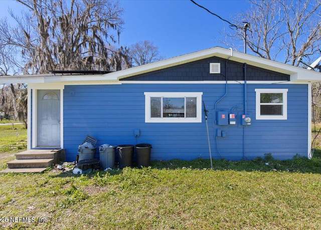 Property at 6401 229a County Road NW, Starke, FL 32091, 4 beds, 1 bath