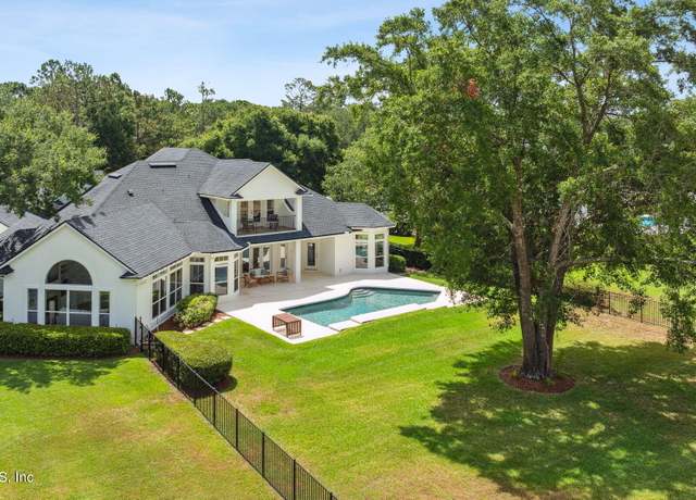 Property at 4520 Swilcan Bridge Ln N, Jacksonville, FL 32224, 6 beds, 5 baths