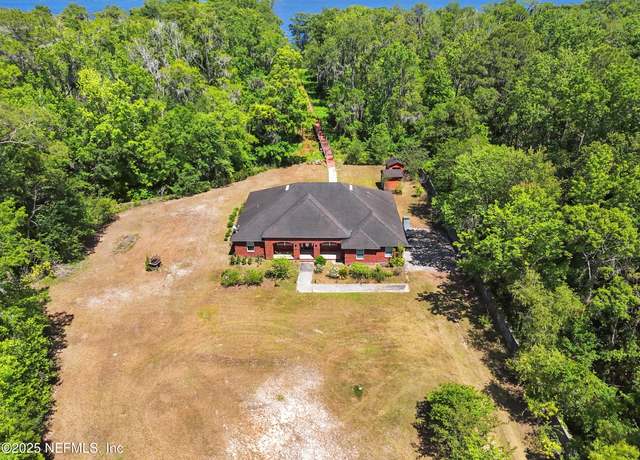 Property at 130 Falcon Dr, Green Cove Springs, FL 32043, 4 beds, 3 baths