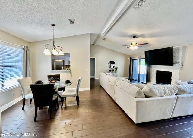Property at 10661 Hearthstone Dr, Jacksonville, FL 32257, 3 beds, 2 baths