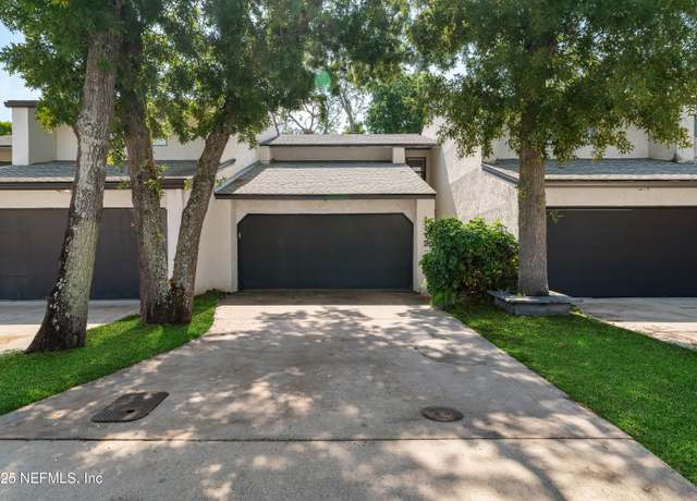 Property at 1172 W Romaine Cir, Jacksonville, FL 32225, 2 beds, 2.5 baths