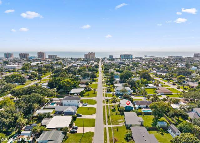 Property at 700 8th Ave N, Jacksonville Beach, FL 32250, 3 beds, 2 baths