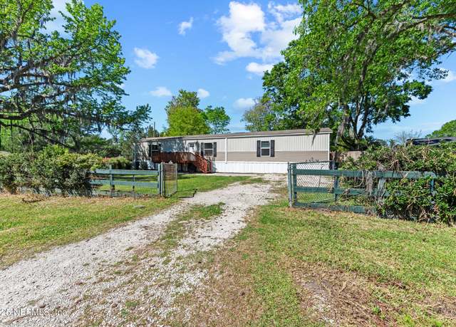 Property at 13178 Duval Lake Rd E, Jacksonville, FL 32218, 3 beds, 2 baths