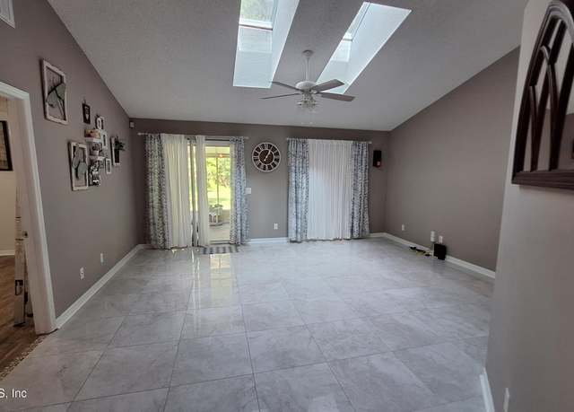 Property at 2026 St Martins Dr W, Jacksonville, FL 32246, 3 beds, 2 baths