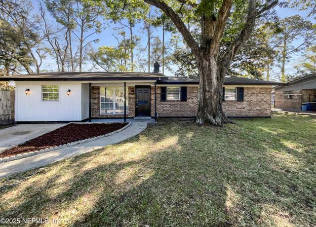 Property at 4107 Sharbeth Dr E, Jacksonville, FL 32210, 3 beds, 1.5 baths
