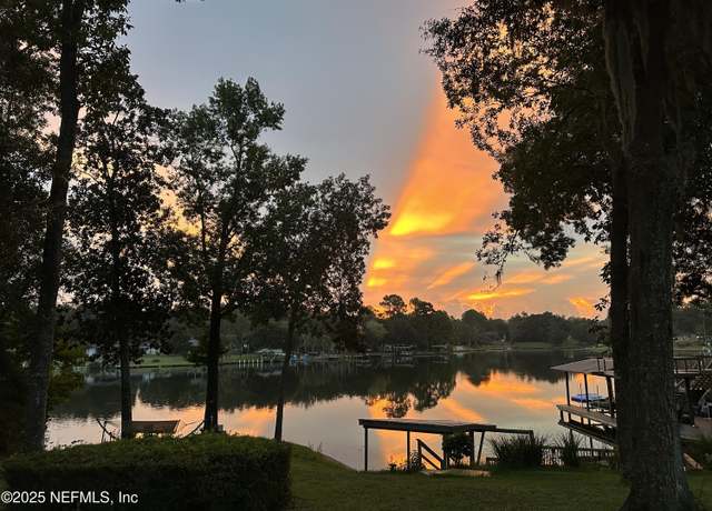 Property at 831 Arthur Moore Dr, Green Cove Springs, FL 32043, 3 beds, 2.5 baths