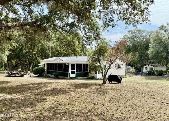 Property at 403 Lightning Ln, Interlachen, FL 32148, 3 beds, 2 baths