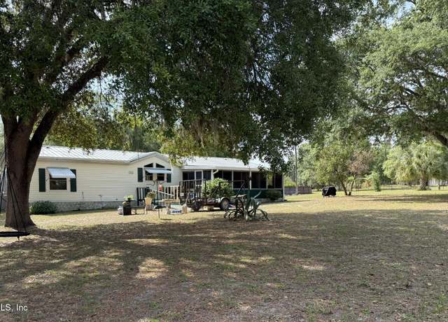 Property at 403 Lightning Ln, Interlachen, FL 32148, 3 beds, 2 baths