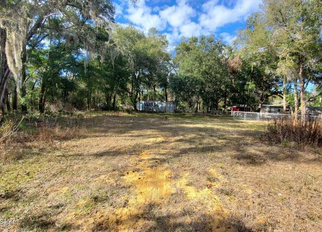 Property at 235 Hayes Dr, Interlachen, FL 32148