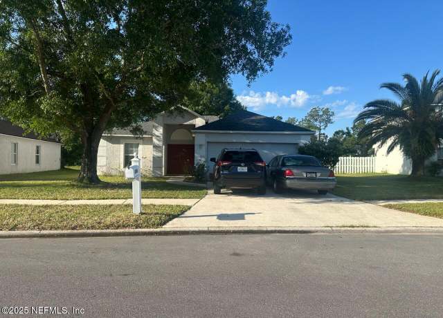 Property at 4396 Marsh Hawk Dr S, Jacksonville, FL 32218, 3 beds, 2 baths