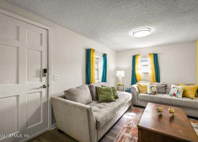 Property at 231 S Nassau St, St. Augustine, FL 32084, 2 beds, 1 bath