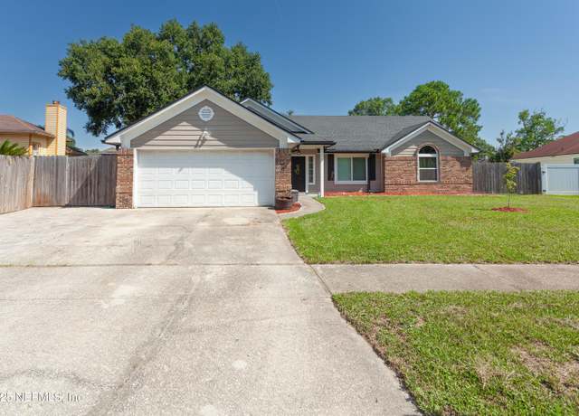 Property at 8975 Winding Vine Dr W, Jacksonville, FL 32244, 3 beds, 2 baths