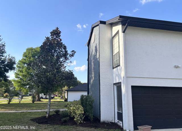 Property at 1713 Green Meadow Ln, Orlando, FL 32825, 4 beds, 2.5 baths