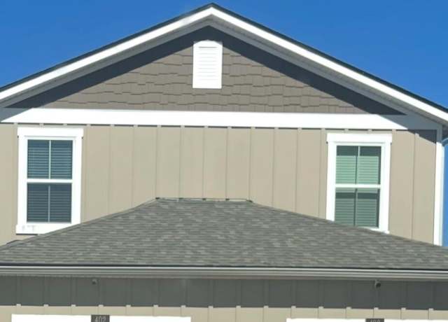Property at 402 Aralia Ln, Jacksonville, FL 32216, 3 beds, 2.5 baths