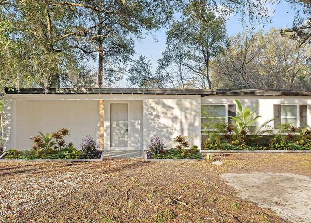 Property at 2341 Lake Lucina Dr, Jacksonville, FL 32211, 4 beds, 2 baths
