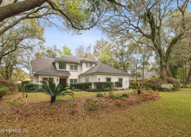 Property at 1856 Colonial Dr, Green Cove Springs, FL 32043, 4 beds, 4.5 baths