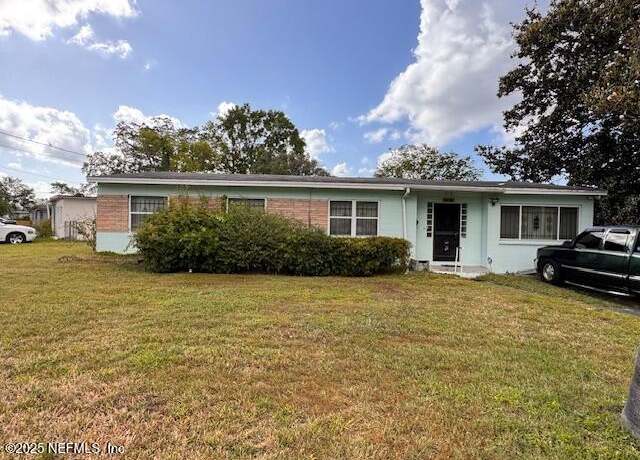 Property at 3630 Copper Cir E, Jacksonville, FL 32207, 3 beds, 1 bath