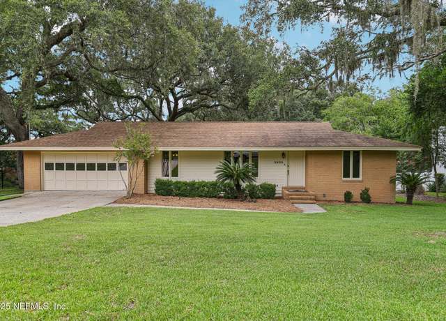 Property at 2020 Highland Dr, Fernandina Beach, FL 32034, 3 beds, 2 baths