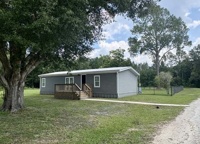 Property at 4336 NW 216th St, Lawtey, FL 32058, 3 beds, 2 baths