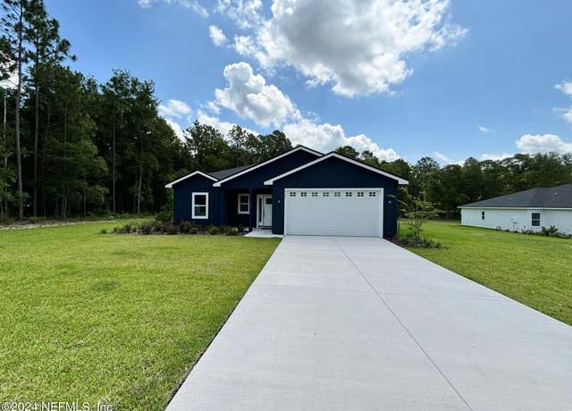 Property at 4435 8th Ave, Melrose, FL 32666, 3 beds, 2 baths