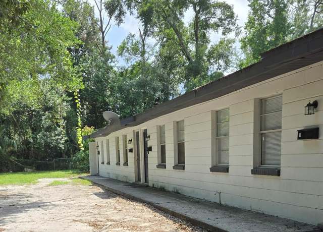 Property at 7190 Conant Ave, Jacksonville, FL 32210, 8 beds, 4 baths
