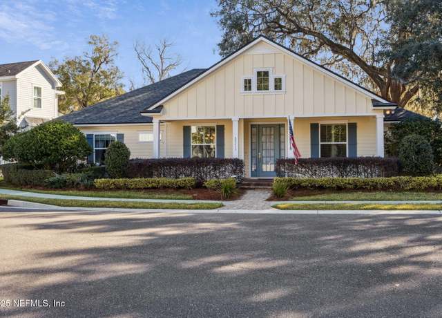 Property at 28411 Grandview Mnr, Yulee, FL 32097, 3 beds, 2 baths