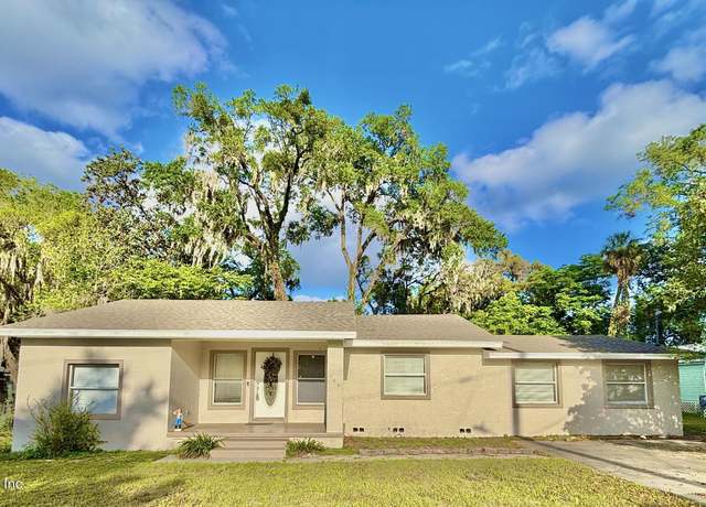 Property at 123 N Orange Ave, Deland, FL 32720, 3 beds, 1 bath