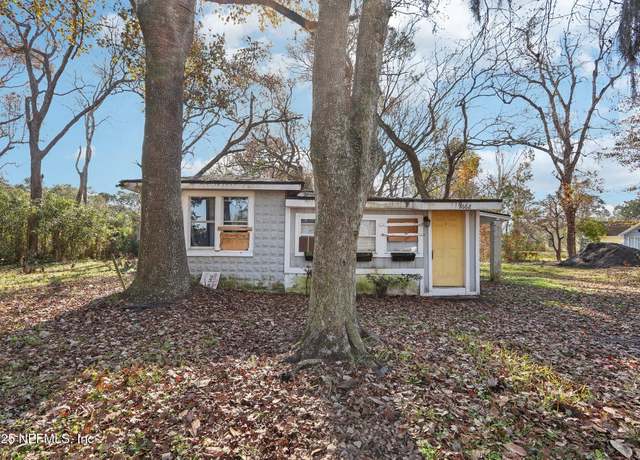 Property at 1662 Oakhurst Ave, Jacksonville, FL 32208, 4 beds, 1 bath