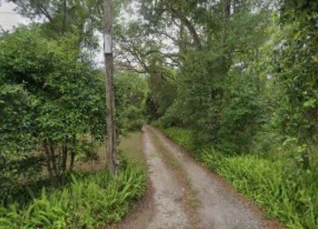 Property at 211 Pine Ave, Pomona Park, FL 32181