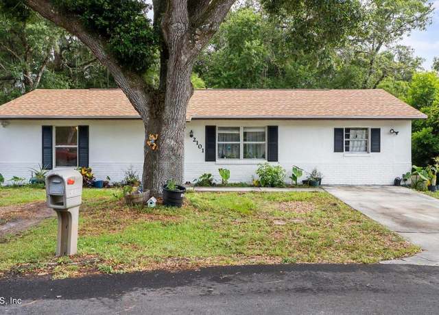Property at 2101 Almond St, Orange City, FL 32763, 3 beds, 1 bath