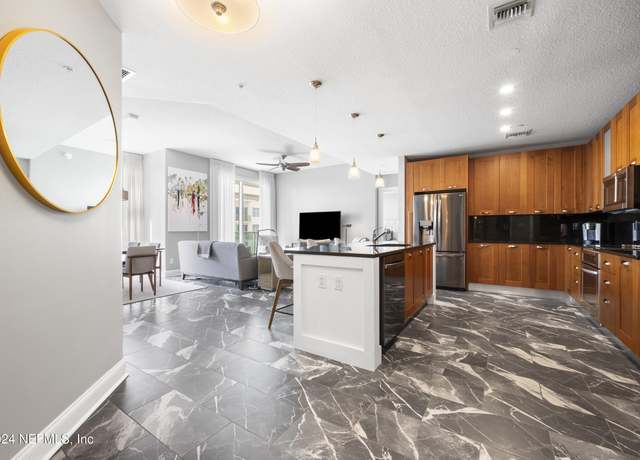 Property at 1431 Riverplace Blvd #2602, Jacksonville, FL 32207, 2 beds, 2 baths