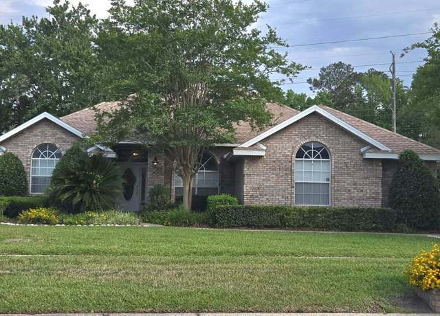 Property at 10356 Hamlet Glen Dr, Jacksonville, FL 32221, 3 beds, 3 baths