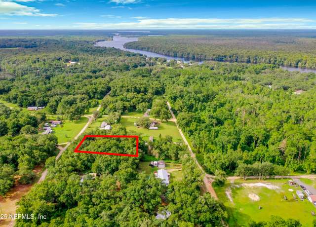 Property at 207 Richmond St, Satsuma, FL 32189