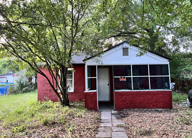 Property at 1531 E 24th St, Jacksonville, FL 32206, 2 beds, 1 bath
