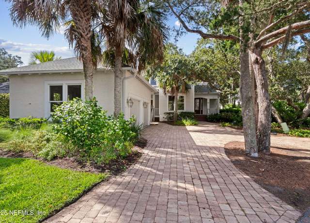 Property at 16 Oak Point Dr, Fernandina Beach, FL 32034, 4 beds, 3 baths