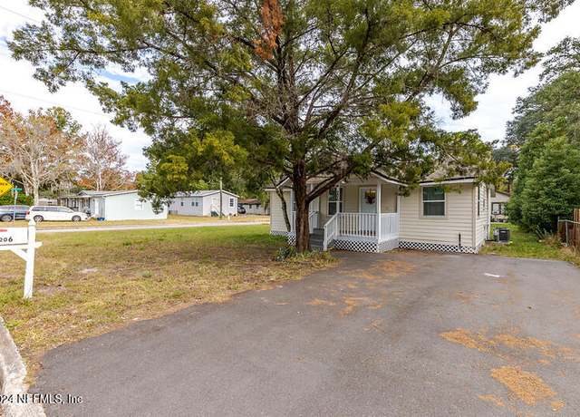 Property at 206 Citizen St, Green Cove Springs, FL 32043, 2 beds, 2 baths