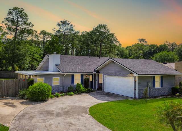 Property at 11428 Rustic Pines Cir E, Jacksonville, FL 32257, 4 beds, 2.5 baths