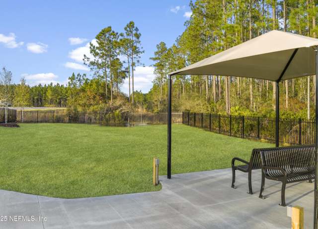Property at 11118 Spring Meadows Rd, Jacksonville, FL 32222, 4 beds, 2 baths