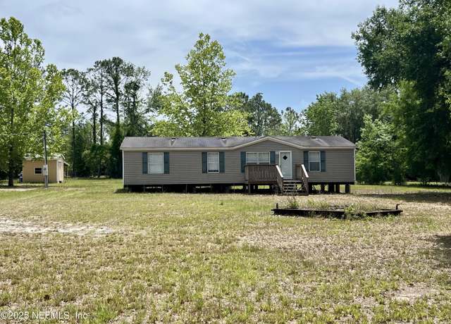 Property at 241 St Johns Ave, Satsuma, FL 32189, 3 beds, 2 baths