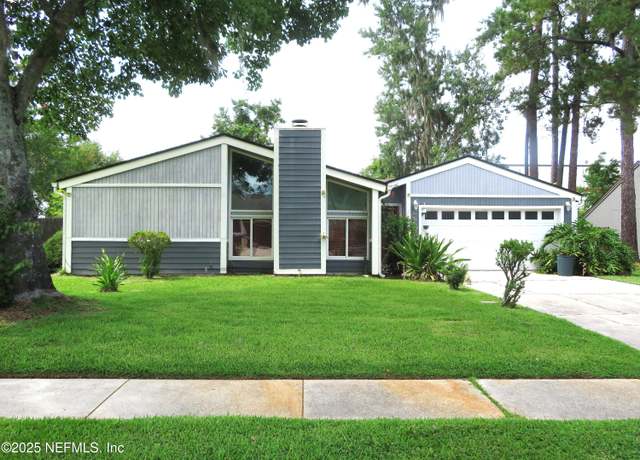 Property at 6823 Coralberry Ln N, Jacksonville, FL 32244, 3 beds, 2 baths