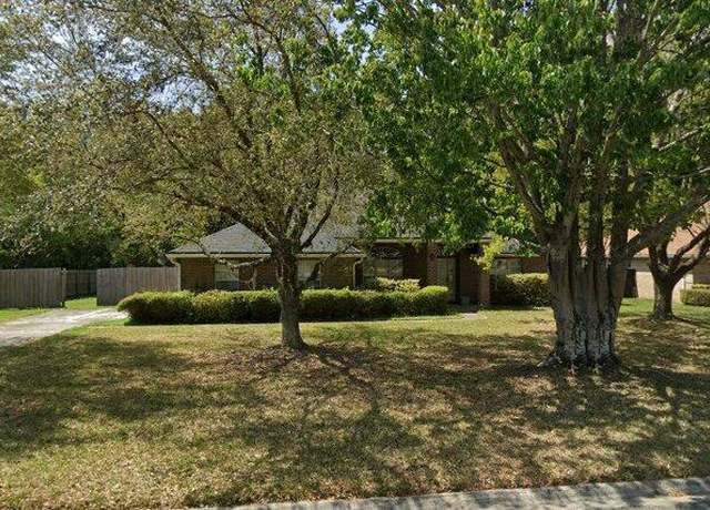 Property at 706 Wellhouse Dr, Jacksonville, FL 32220, 4 beds, 2 baths